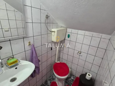 Izdavanje, kuća, 200m², Zagorič, Podgorica - image 18