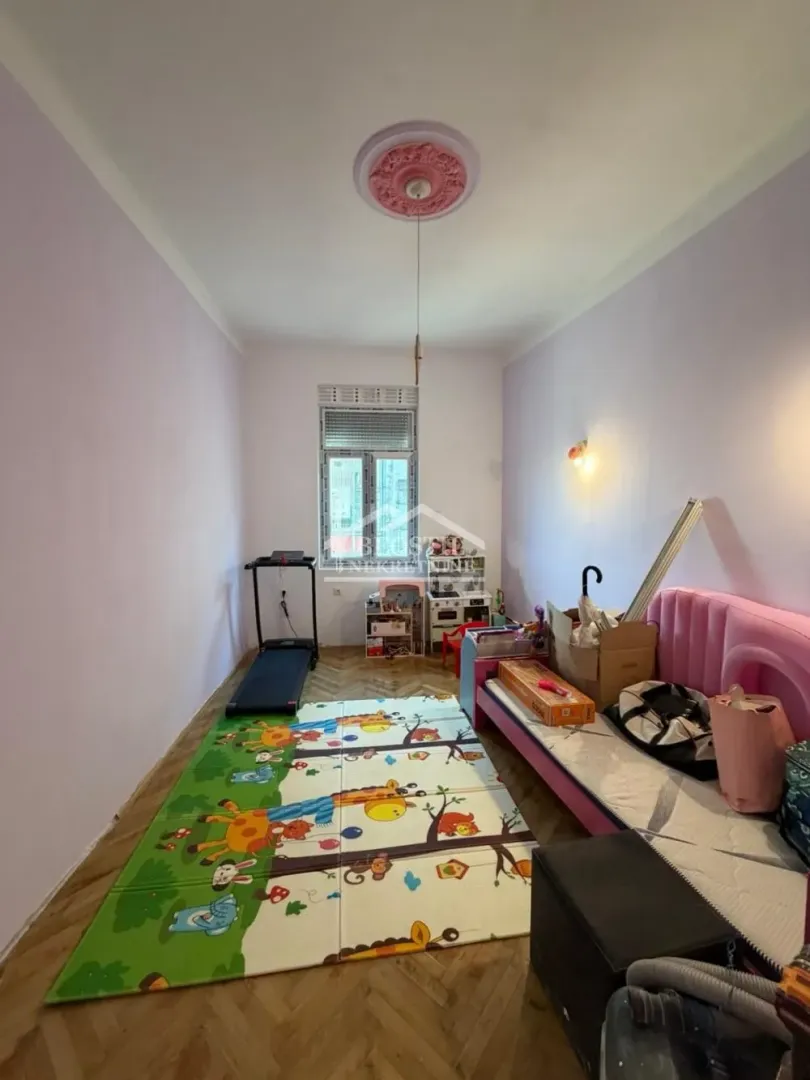 Prodaja, dvosoban stan, 61m², Stari Grad, Beograd