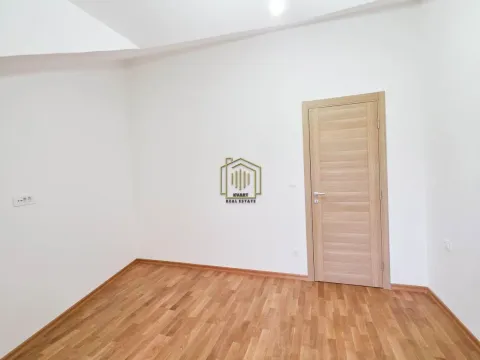 Prodaja, jednosoban stan, 40m², Stari Aerodrom, Podgorica - image 5