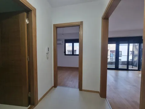 Prodaja, jednosoban stan, 45m², Tivat, Crna Gora - image 12