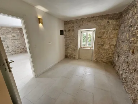 Prodaja, jednosoban stan, 57m², Perast, Kotor - image 21