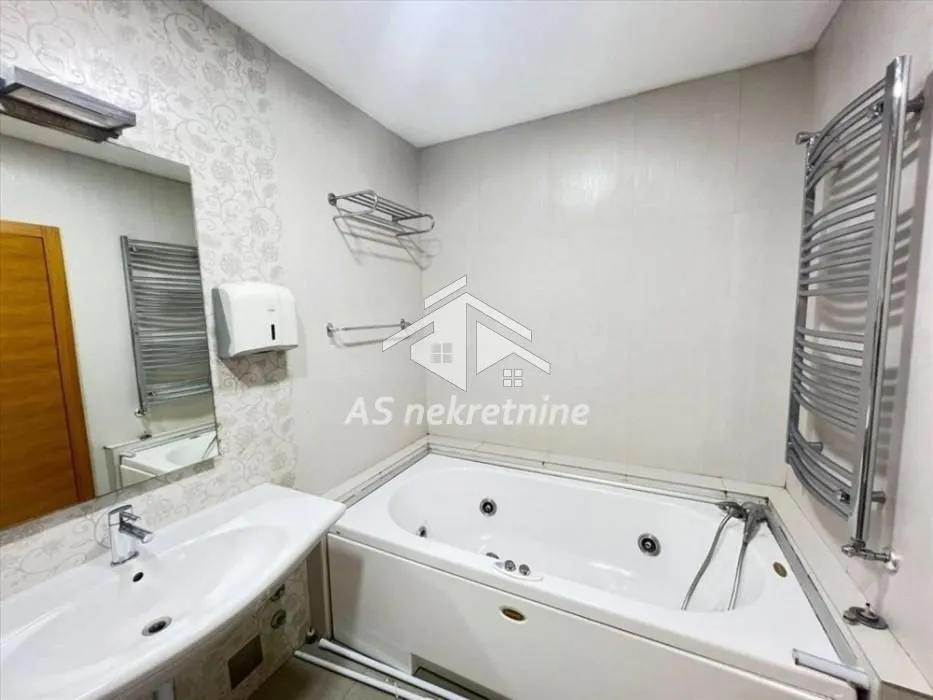 Rent, office space, 198m², Novi Beograd Sve Podlokacije, Beograd