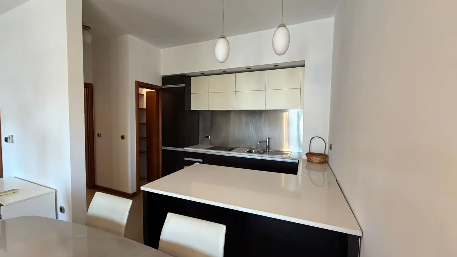 Prodaja, dvosoban stan, 84m², Centar, Podgorica