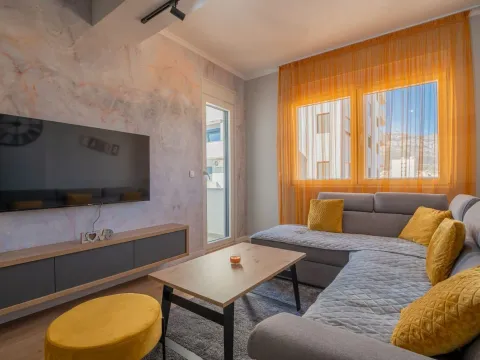 Rent, one bedroom apartment, 46m², Centar, Bar - image 3