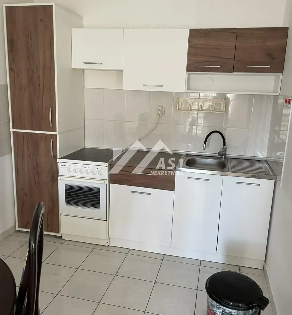 Prodaja, jednosoban stan, 36m², Bulevar patrijarha Pavla, Novi Sad Sve Podlokacije