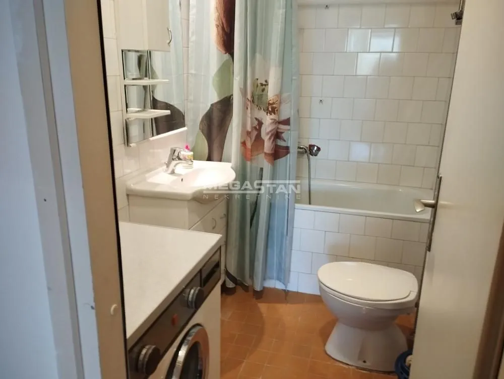 Sale, two bedroom apartment, 56m², Padinska Skela, Palilula Sve Podlokacije