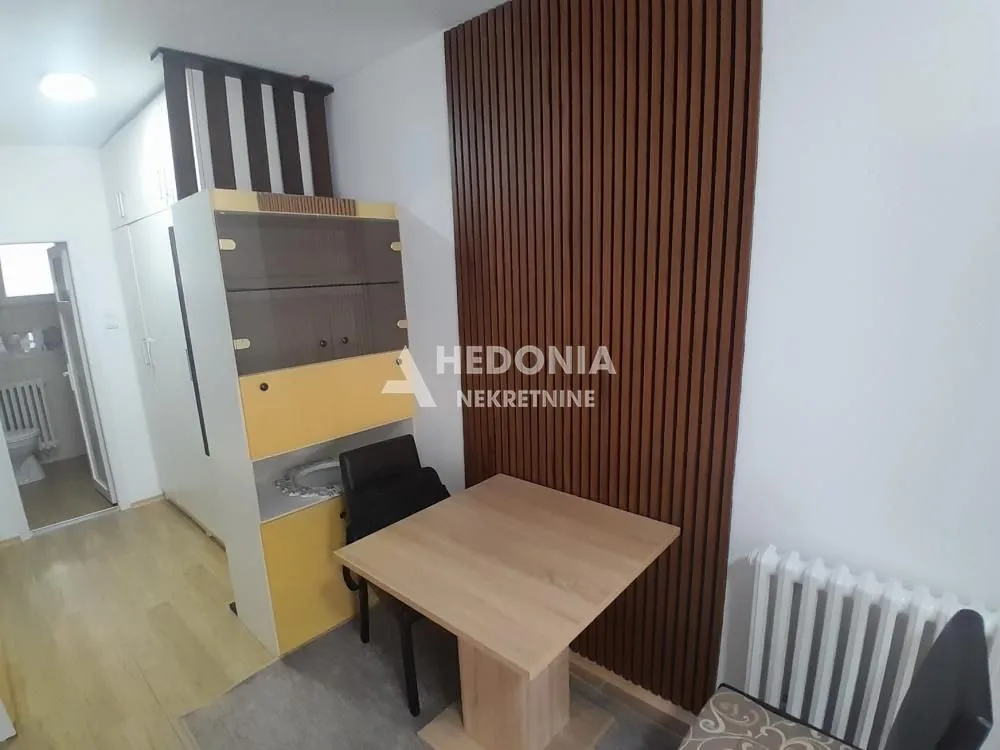 Prodaja, stan, 28m², Zemun Sve Podlokacije, Beograd