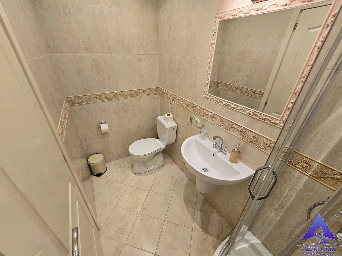 Prodaja, dvosoban stan, 82m², Prčanj, Kotor