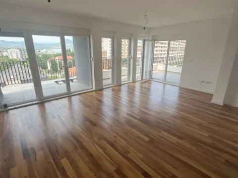 Prodaja, trosoban stan, 131m2, Kruševac, Podgorica Prodaja, trosoban stan, 131m2, Kruševac, Podgorica