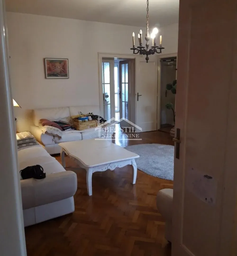 Prodaja, trosoban stan, 99m², Stari Grad, Beograd