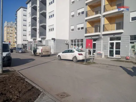 Rent, office space, 350m², Jugovićevo, Novi Sad Sve Podlokacije - image 8