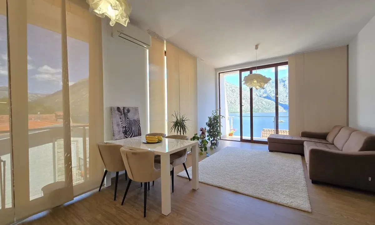 Sale, two bedroom apartment, 84m², Stoliv, Kotor