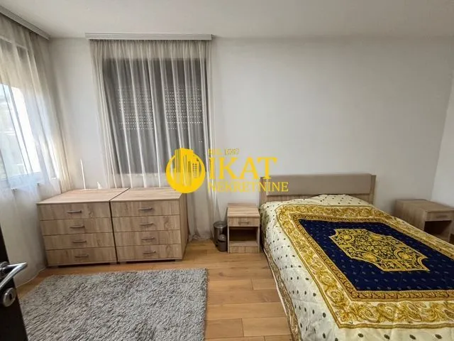 Izdavanje, trosoban stan, 114m², Savski Venac, Beograd