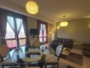 Izdavanje, dvosoban stan, 90m², Centar, Podgorica