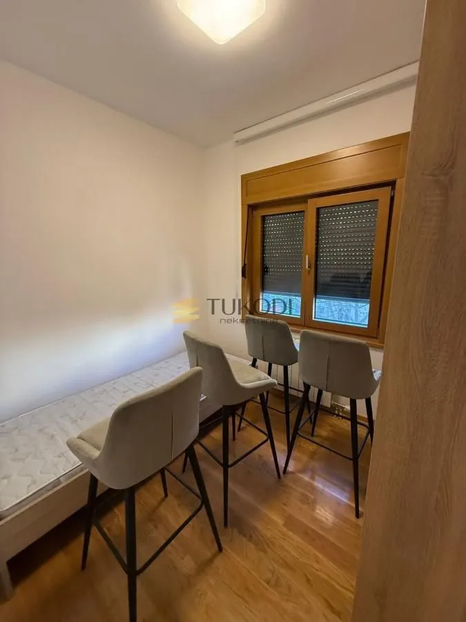 Rent, two bedroom apartment, 56m², Crveni Krst, Beograd