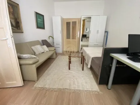 Izdavanje, jednosoban stan, 28m², Stari Grad, Beograd - image 3