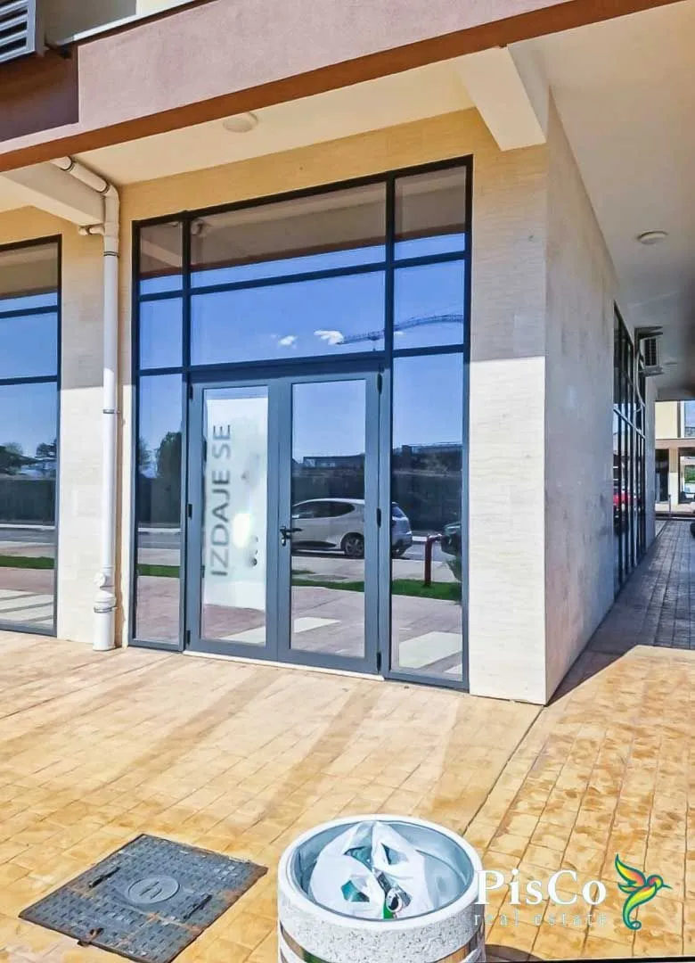 Izdavanje, poslovni prostor, 58m², New City, Podgorica