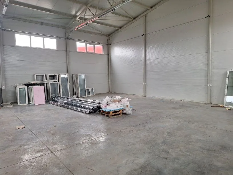 Rent, office space, 300m², Zrenjanin, Srbija