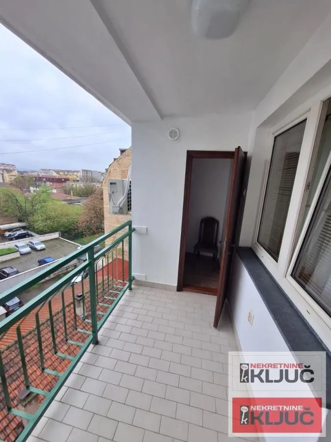 Rent, studio apartment, 25m², Grbavica, Novi Sad Sve Podlokacije