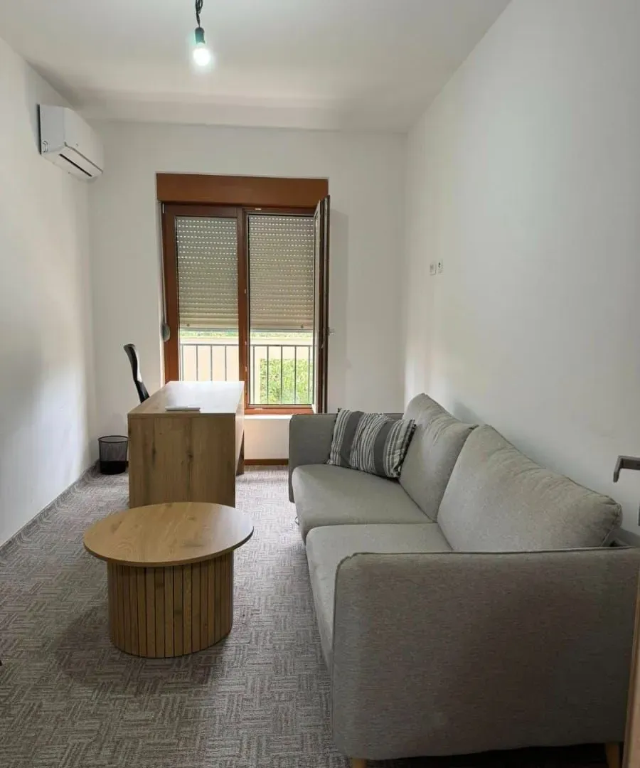 Izdavanje, dvosoban stan, 70m², Master Kvart, Podgorica