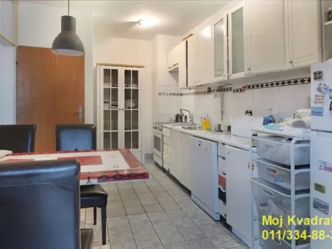 Sale, four bedroom apartment, 137m², Savski Venac, Beograd - image 5