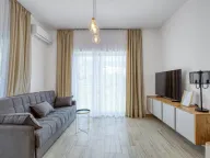 Izdavanje, dvosoban stan, 55m², Bečići, Budva - image 4