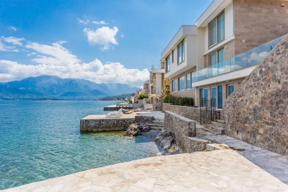 Sale, house, 240m², Krašići, Tivat