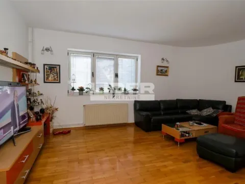 Izdavanje, kuća, 500m², Veliki Mokri Lug, Zvezdara Sve Podlokacije - image 3