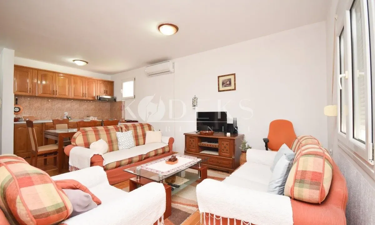 Izdavanje, jednosoban stan, 57m², Momišići, Podgorica