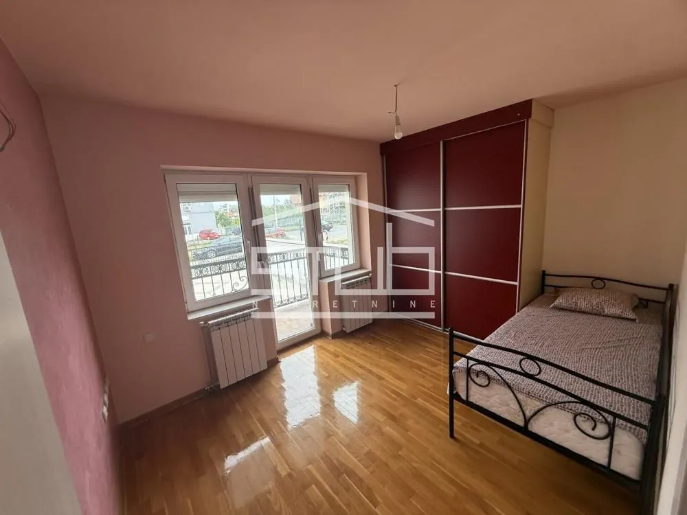 Sale, four bedroom apartment, 115m², Jajinci, Voždovac Sve Podlokacije