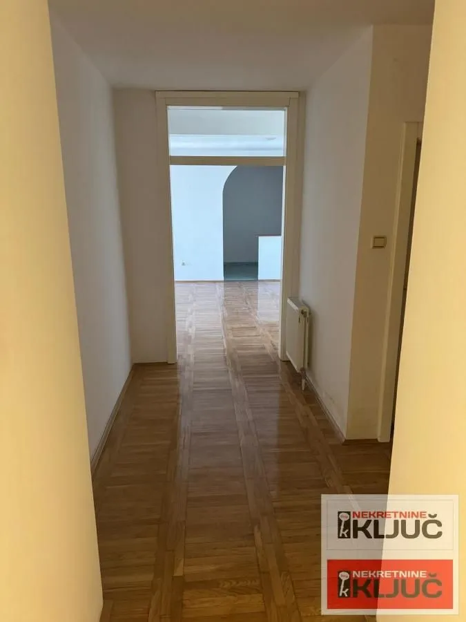 Prodaja, dvosoban stan, 67m², Grbavica, Novi Sad Sve Podlokacije