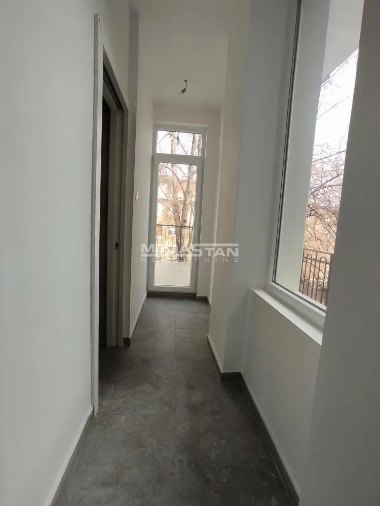 Prodaja, dvosoban stan, 87m², Stari Grad, Beograd