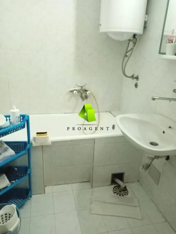 Prodaja, četvorosoban stan, 80m², Palilula, Niš