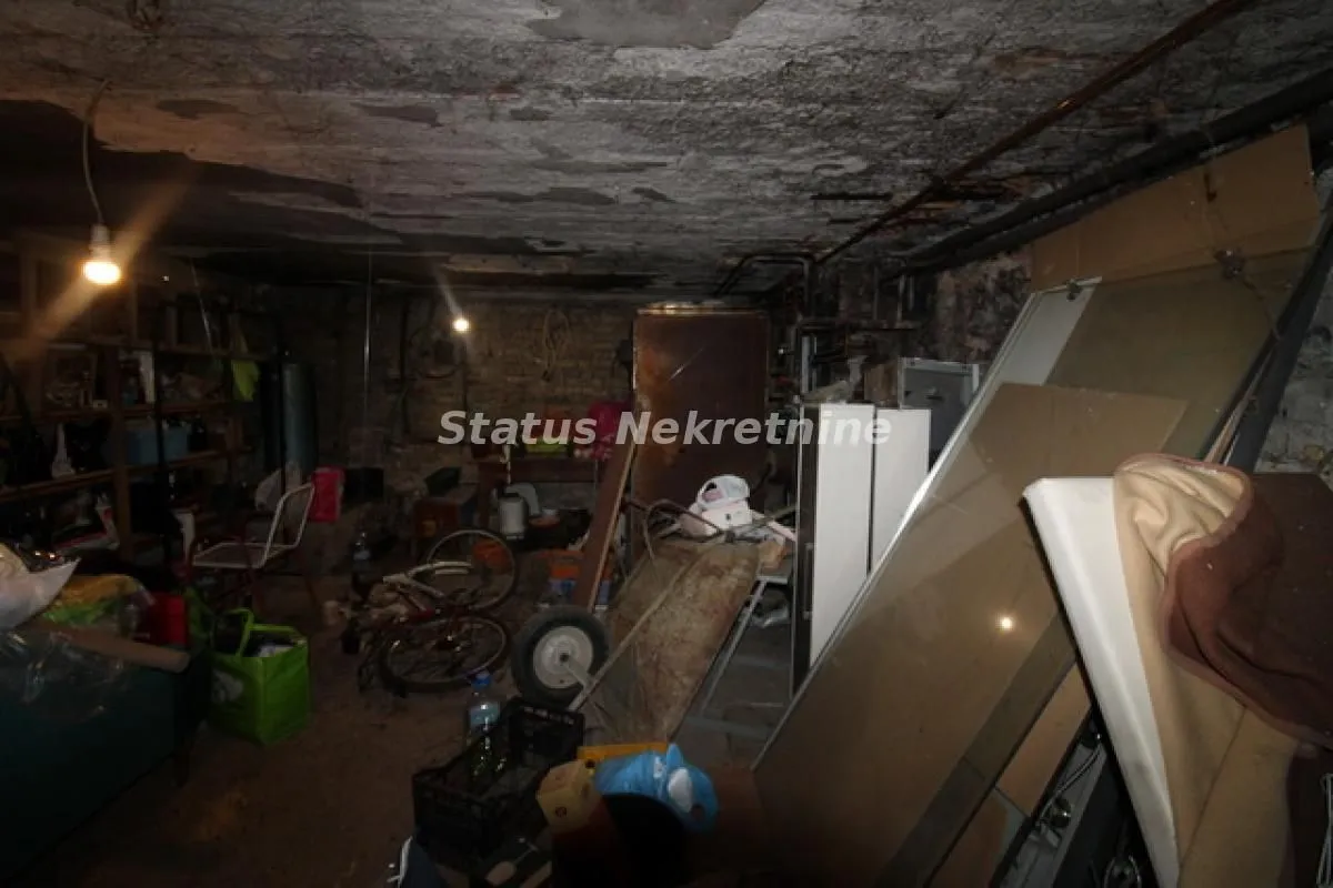 Prodaja, kuća, 198m², Sremska Kamenica, Petrovaradin
