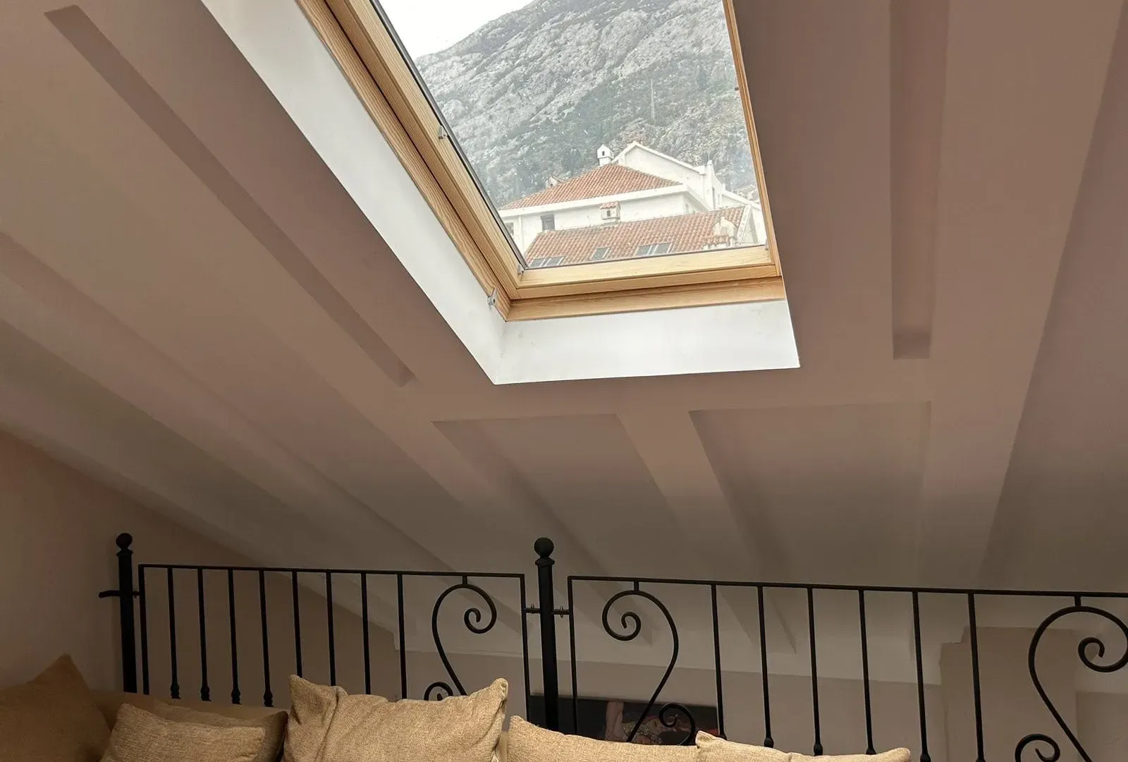 Prodaja, trosoban stan, 220m², Dobrota, Kotor