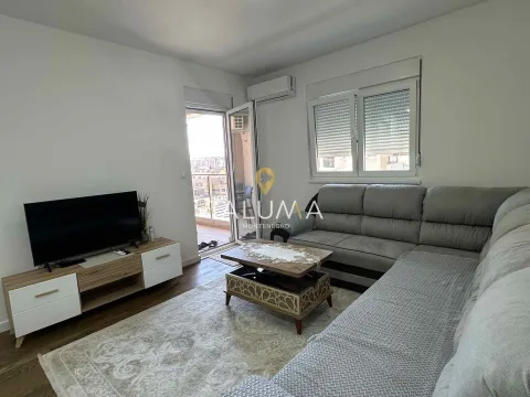 Izdavanje, jednosoban stan, 46m², Stari Aerodrom, Podgorica - image 1