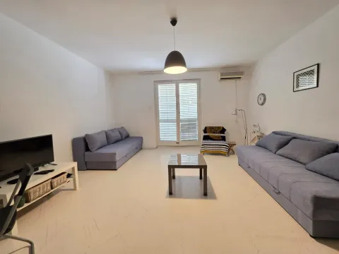 Rent, studio apartment, 35m², Budva, Crna Gora - image 6