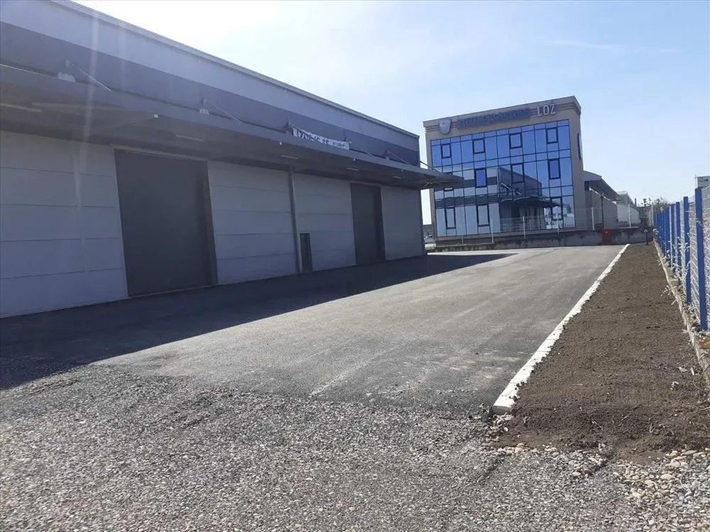 Izdavanje, poslovni prostor, 1008m², Šimanovci, Pećinci