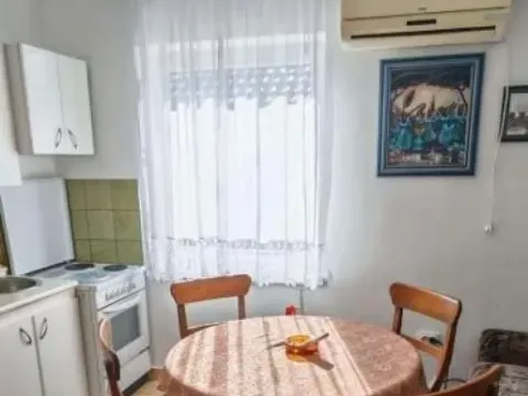 Rent, one bedroom apartment, 30m², Sremska Kamenica, Petrovaradin