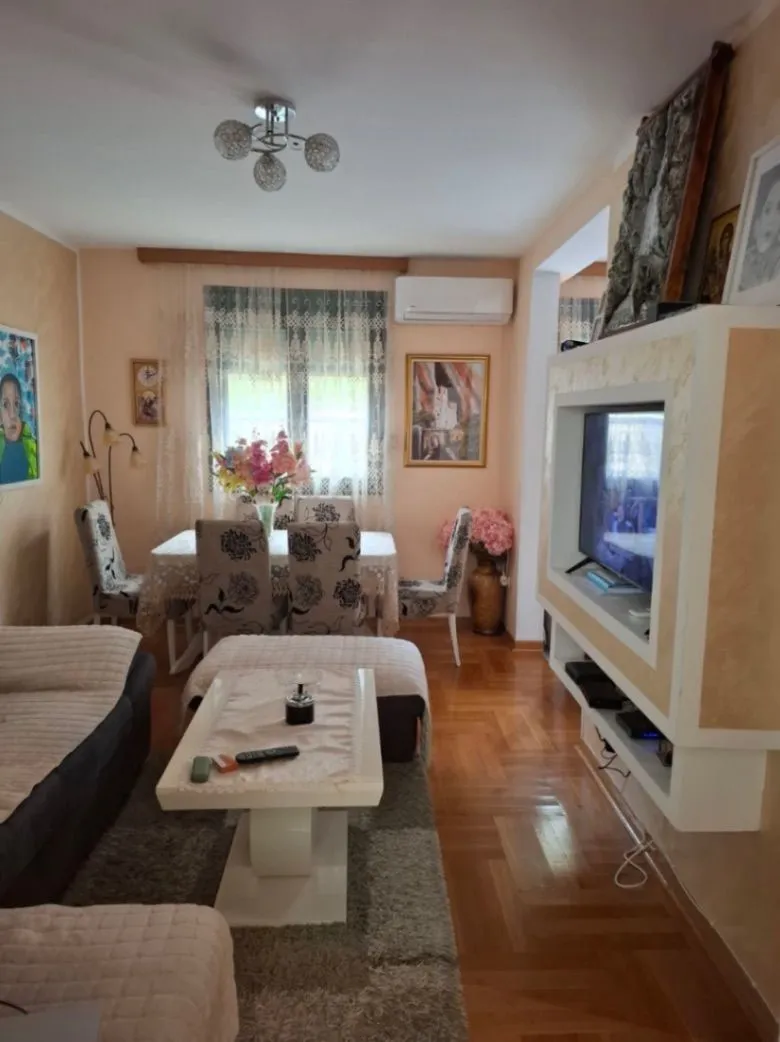 Prodaja, jednosoban stan, 43m², Podkošljun, Budva