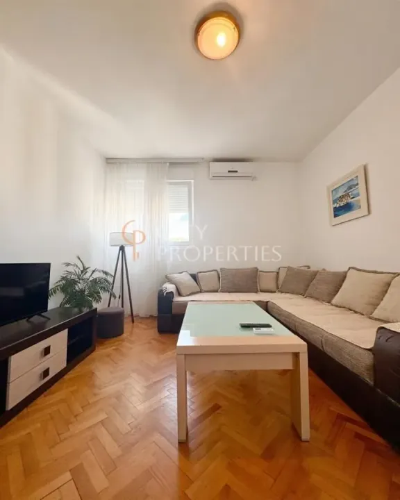Izdavanje, dvosoban stan, 64m², Momišići, Podgorica