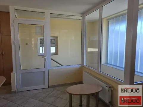 Rent, office space, 420m², Veternik, Novi Sad Sve Podlokacije - image 11