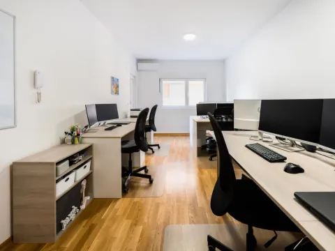 Izdavanje, dvosoban stan, 68m², Tuški Put, Podgorica - image 12