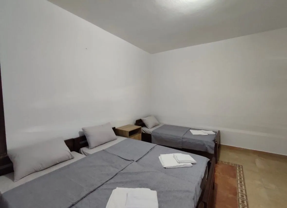Rent, one bedroom apartment, 40m², Šušanj, Bar
