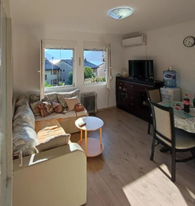 Izdavanje, jednosoban stan, 38m², Sveti Stasije, Kotor
