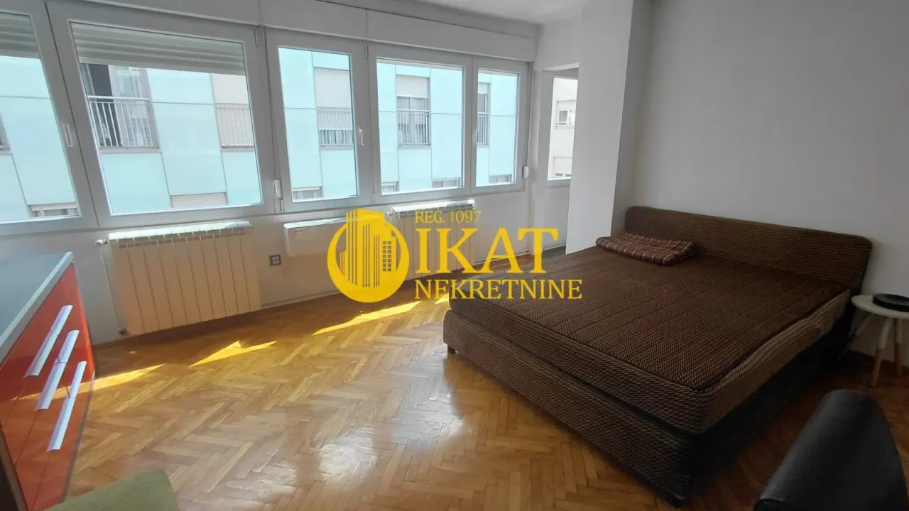 Prodaja, jednosoban stan, 30m², Vračar Hram, Vračar Sve Podlokacije