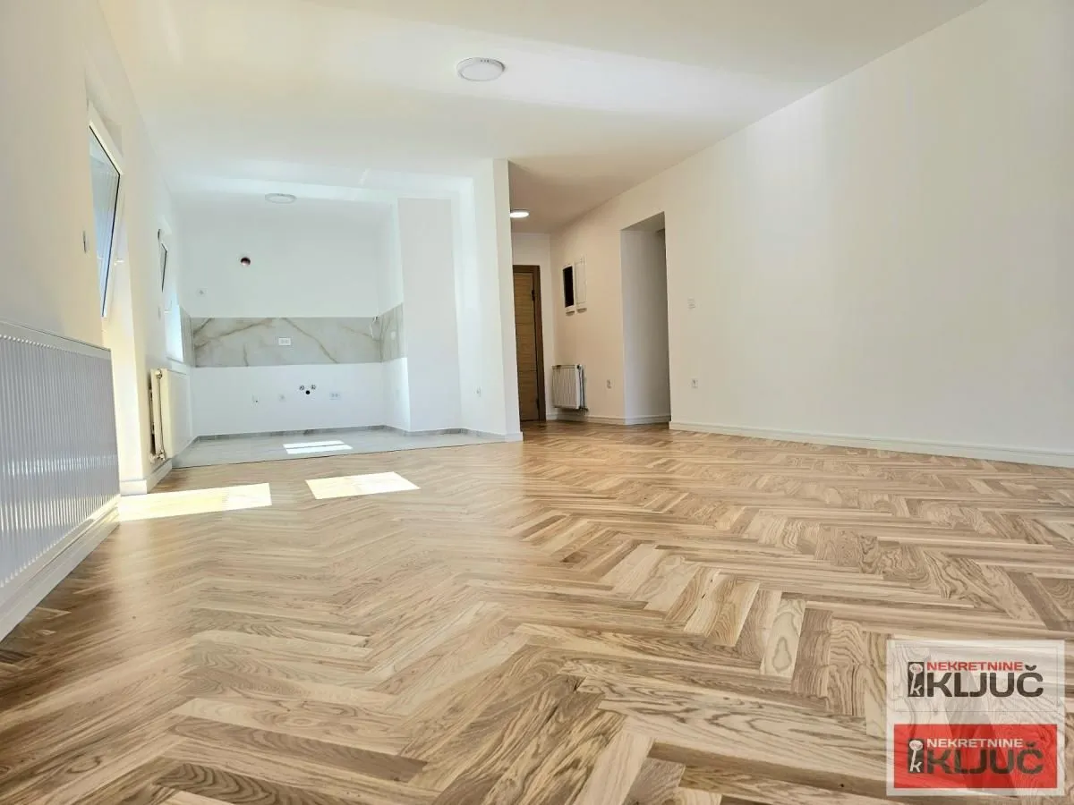 Prodaja, četvorosoban stan, 101m², Telep, Novi Sad Sve Podlokacije