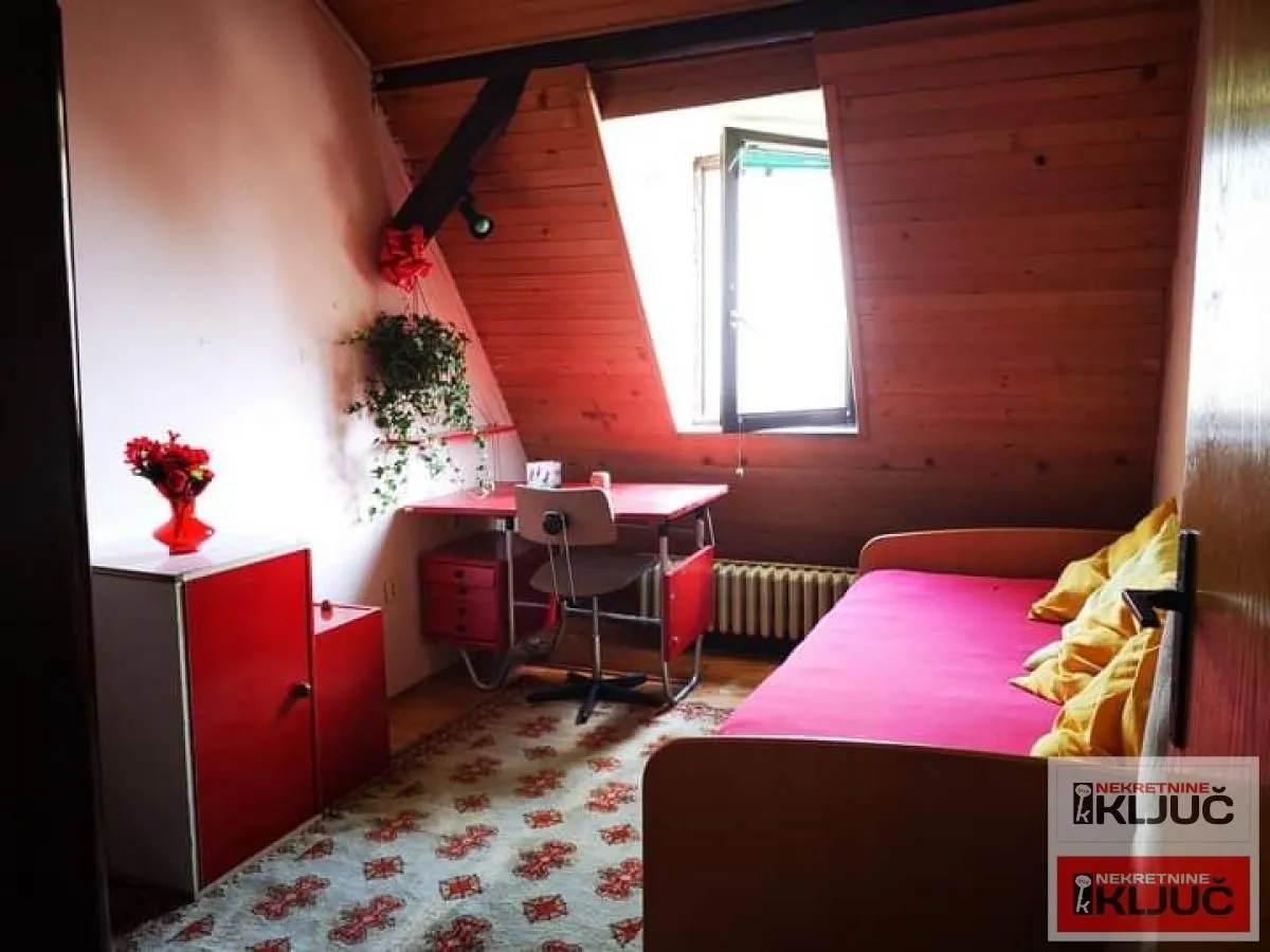 Prodaja, četvorosoban stan, 105m², Adamovićevo Naselje, Novi Sad Sve Podlokacije