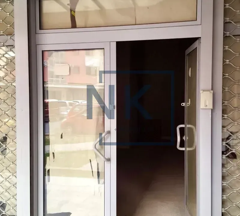 Prodaja, poslovni prostor, 44m², Stari Aerodrom, Podgorica