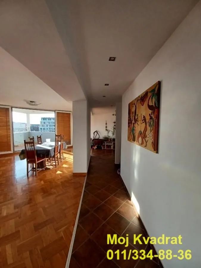 Sale, apartment, 220m², Đeram Pijaca, Beograd
